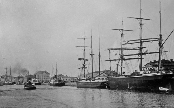 Skepp i Gävle hamn.